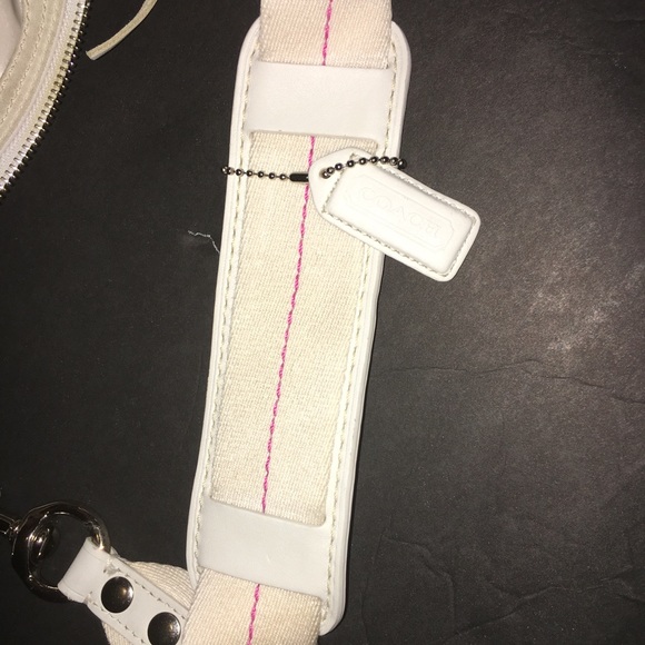 Coach pocketbook White satin and leather - Picture 5 of 8